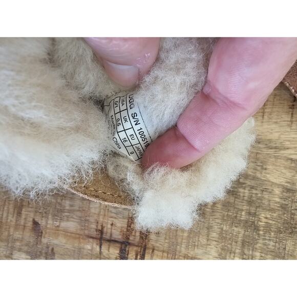 UGG Fur Lined Baby Boots Size 0/1 Brown Suede - Picture 6 of 10